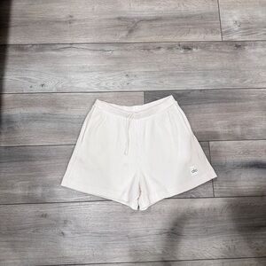 All yoga muse ribbed shorts sz medium ivory
